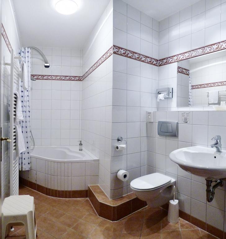 Hotel Am Schloss Darmstaedter Hof Bad Homburg vor der Höhe Pokoj fotografie